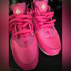 Nike Air Huarache Women's Fuchsia Running Athletic Sneakers Size 11 US / UK 10